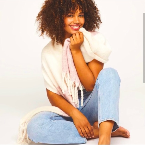 NWT Gentle Fawn Scarf, pink and cream, beautiful warm, cozy fabrication - Picture 2 of 8